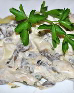 Вешенки, тушенные в сметане