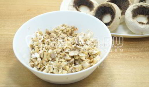 запеченные шампиньоны с овощами