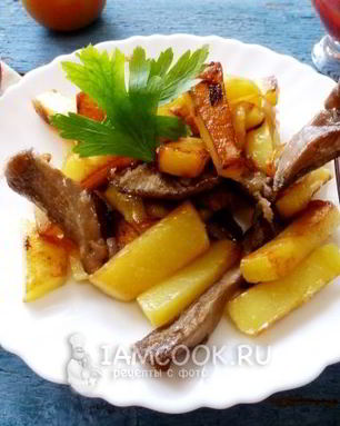 Жареные грузди с картошкой