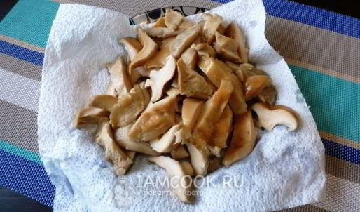 жареные грузди с картошкой