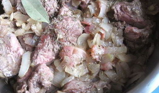 говяжий гуляш по-фламандски