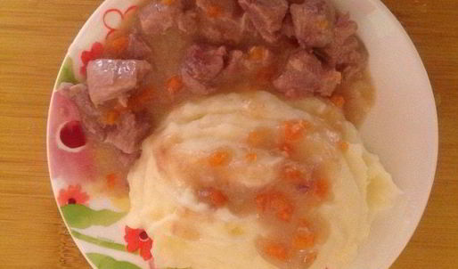 гуляш из говядины с подливой