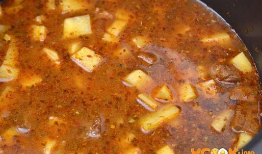 гуляш из говядины в мультиварке