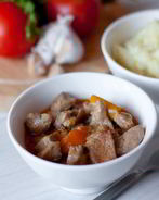 Гуляш из индейки по-испански