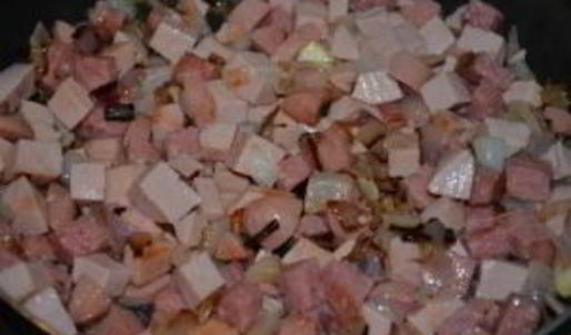 гуляш из колбасы