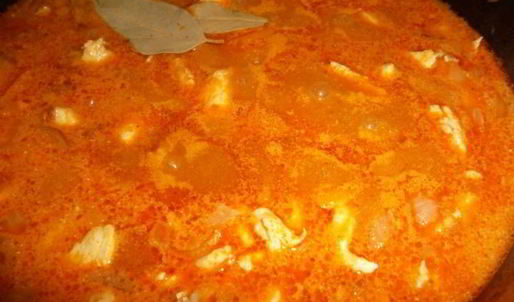 гуляш из куриного филе