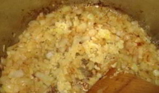 гуляш из курицы с грибами