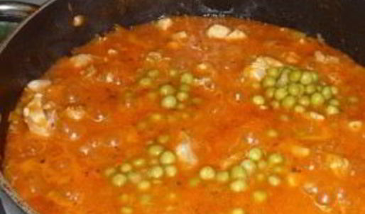 гуляш из курицы с подливкой