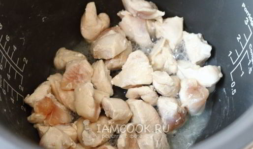 гуляш из курицы в мультиварке