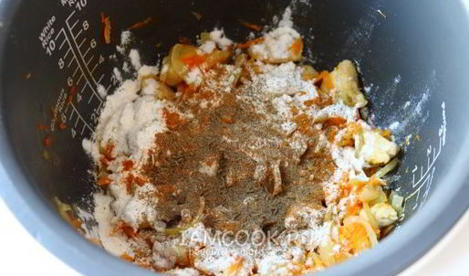 гуляш из курицы в мультиварке