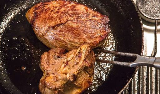 гуляш из мяса с клецками