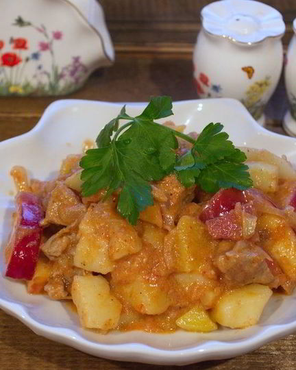 Рецепт гуляш из свинины с картофелем