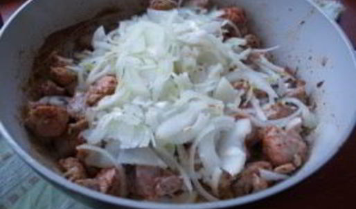 гуляш из свинины с картофелем