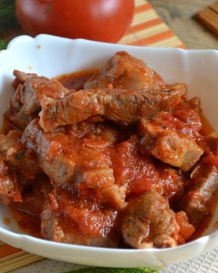 Рецепт гуляша из свинины с подливкой