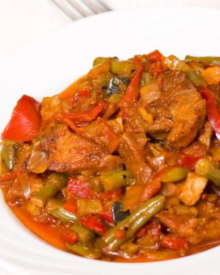 Рецепт гуляша из свинины с зеленой фасолью