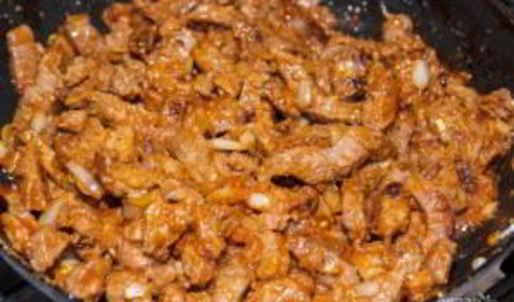 гуляш с говядиной