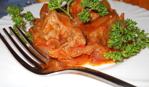 гуляш телячий в томатном соусе