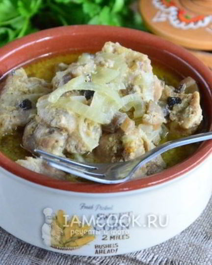 Рецепт куриного гуляша с грибами в соусе