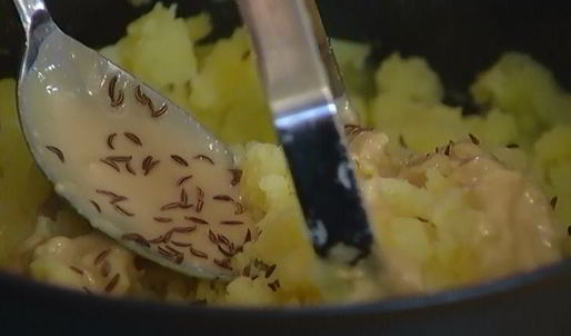 картофельное пюре с йогуртом и специями