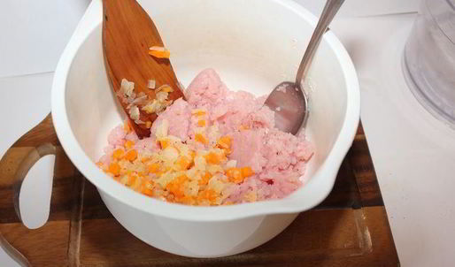 котлетки мясные с овощами