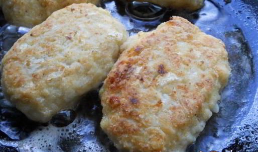 котлеты из куриного фарша с капустой тушеные в томате