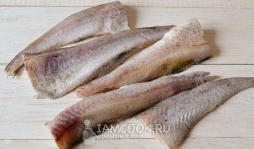 котлеты из минтая в сухарях на сковороде