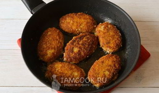 котлеты из минтая в сухарях на сковороде