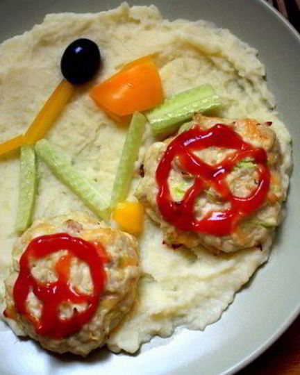 Рецепт куриных котлеток с кабачком и сыром