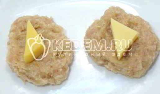 куриные котлеты с сыром