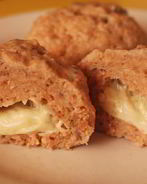 Паровые котлеты из лосося с сыром