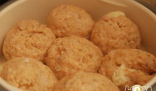 паровые котлеты из лосося с сыром