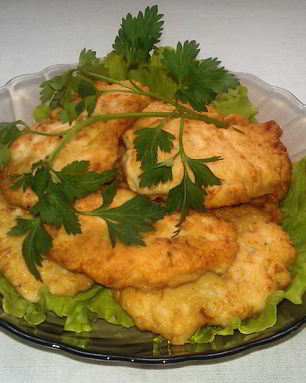 Рубленые куриные котлеты с сыром на сковороде