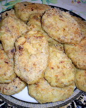 Рыбные котлетки из консервов