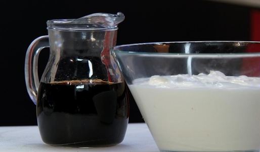 рыбные котлеты с картофельным пюре и соево-сметанным соусом