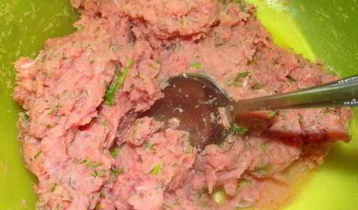 рыбные котлеты с сюрпризом в духовке