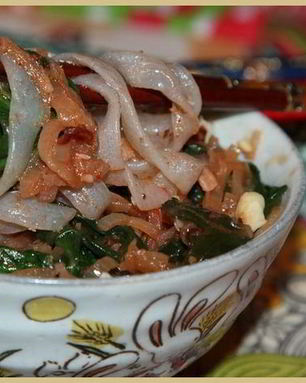 Лапша ширатаки со шпинатом