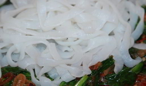 лапша ширатаки со шпинатом