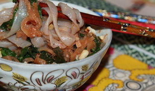 лапша ширатаки со шпинатом