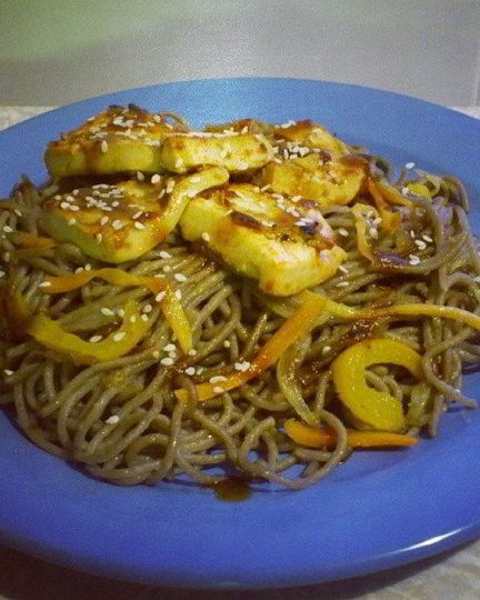 Рецепт лапши соба с овощами и сыром тофу под соусом терияки