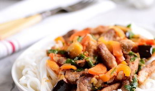 лапша удон со свининой и овощами