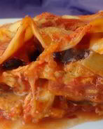 Лазанья с баклажанами, рикоттой и моцареллой