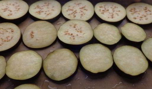 лазанья с баклажанами, рикоттой и моцареллой