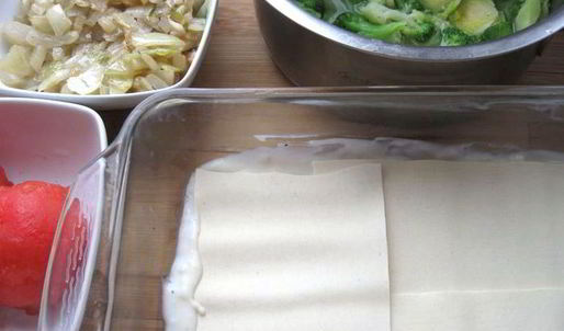 лазанья с брокколи, брюссельской капустой и грибами для гарфилда