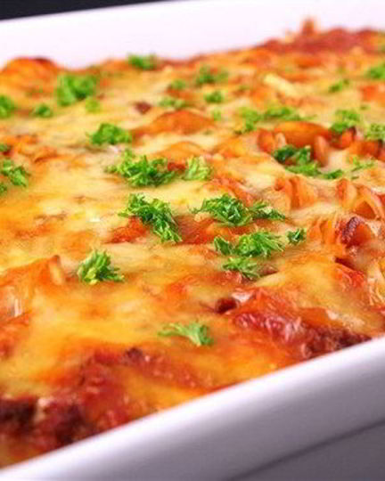 Рецепт лазаний с феттучини, фрикадельками, томатами и сыром