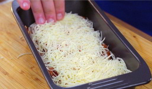 лазанья с мясным соусом и томатами