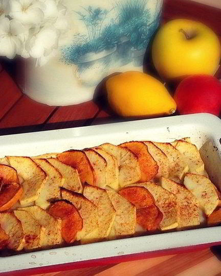 Рецепт сладкой лазанья с яблоками, некторинами, грецкими орехами и курагой