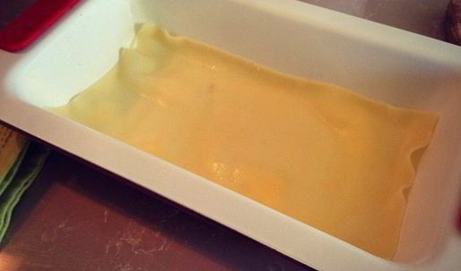 сладкая лазанья с яблоками, некторинами, грецкими орехами и курагой