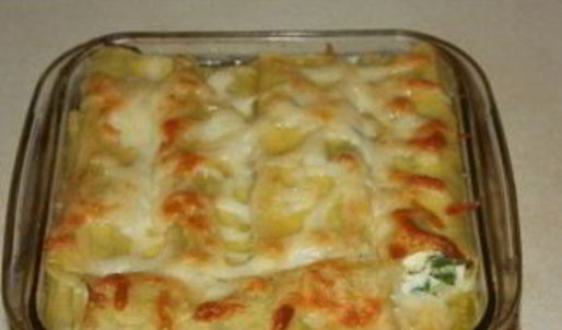 каннеллони с фаршем под соусом
