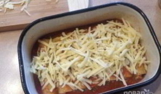 каннеллони с тунцом в помидорном соусе