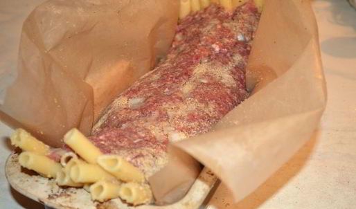 макароны по-флотски рулетом